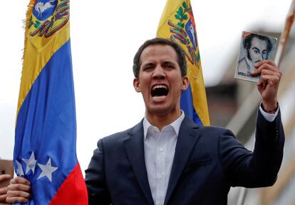 Juan Guaidó durante su proclamación como presidente interino de Venezuela el 23 de enero.