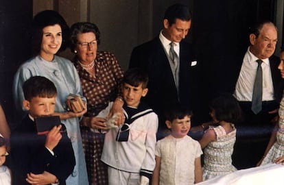 Carmen Franco and Cristobal Martínez-Bordiú with their children.