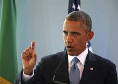 El presidente de Estados Unidos, Barack Obama, comparece durante una rueda de prensa ofrecida junto al presidente senegals, Macky Sall, en Dakar (Senegal).