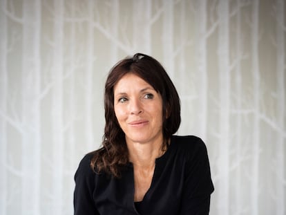 Rachel Cusk, en su casa de París en octubre de 2021.