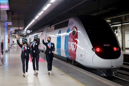 Viaje inaugural del Ouigo entre Madrid-Barcelona.