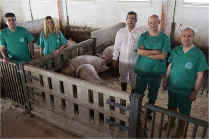 Izpisúa (second from right) with associates from the San Antonio Catholic University of Murcia.