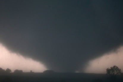 El tornado de Oklahoma del pasado viernes, el m&aacute;s ancho de la historia de EE UU 