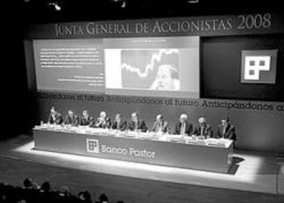 La venta del 1,14% de Unión Fenosa dispara el beneficio de Banco Pastor