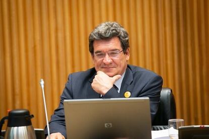 El ministro de Inclusión, Seguridad Social y Migraciones, José Luis Escrivá, en el Congreso.