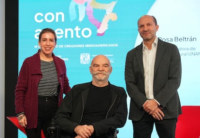 Desde la izquierda, Julia Santibáñez, Martín Caparrós y Carlos Granés, en la inauguración del Tercer Encuentro de Creadores Iberoamericanos.