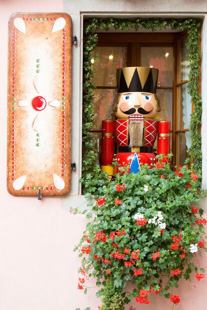 La tienda de adornos navideños Féerie de Noël, en Riquewihr, abre todo el año.