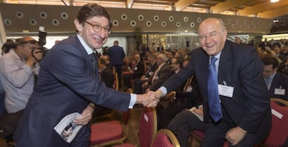 Los presidentes de Bankia y BMN, Jos&eacute; Ignacio Goirigolzarri y Carlos Egea.