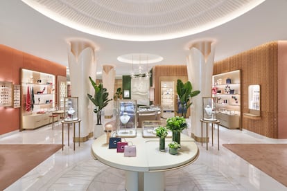 El nuevo espacio de Cartier tiene 450 metros cuadrados y un jardín interior.