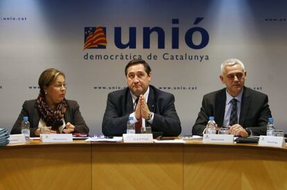 (De i a d) Marta Llorens; Josep M. Pelegrí; y Antoni Font, hoy durante la primera reunión del comité de Unió Democràtica de Catalunya.