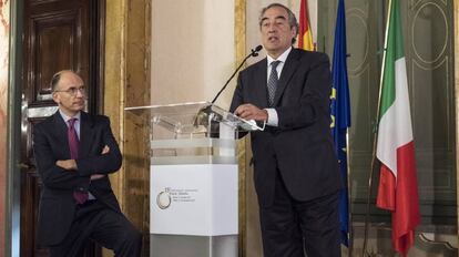 El presidente de la CEOE, Juan Rosell, durante su intervenci&oacute;n en la &uacute;ltima jornada del XV Foro de Di&aacute;logo bilateral en Roma. 