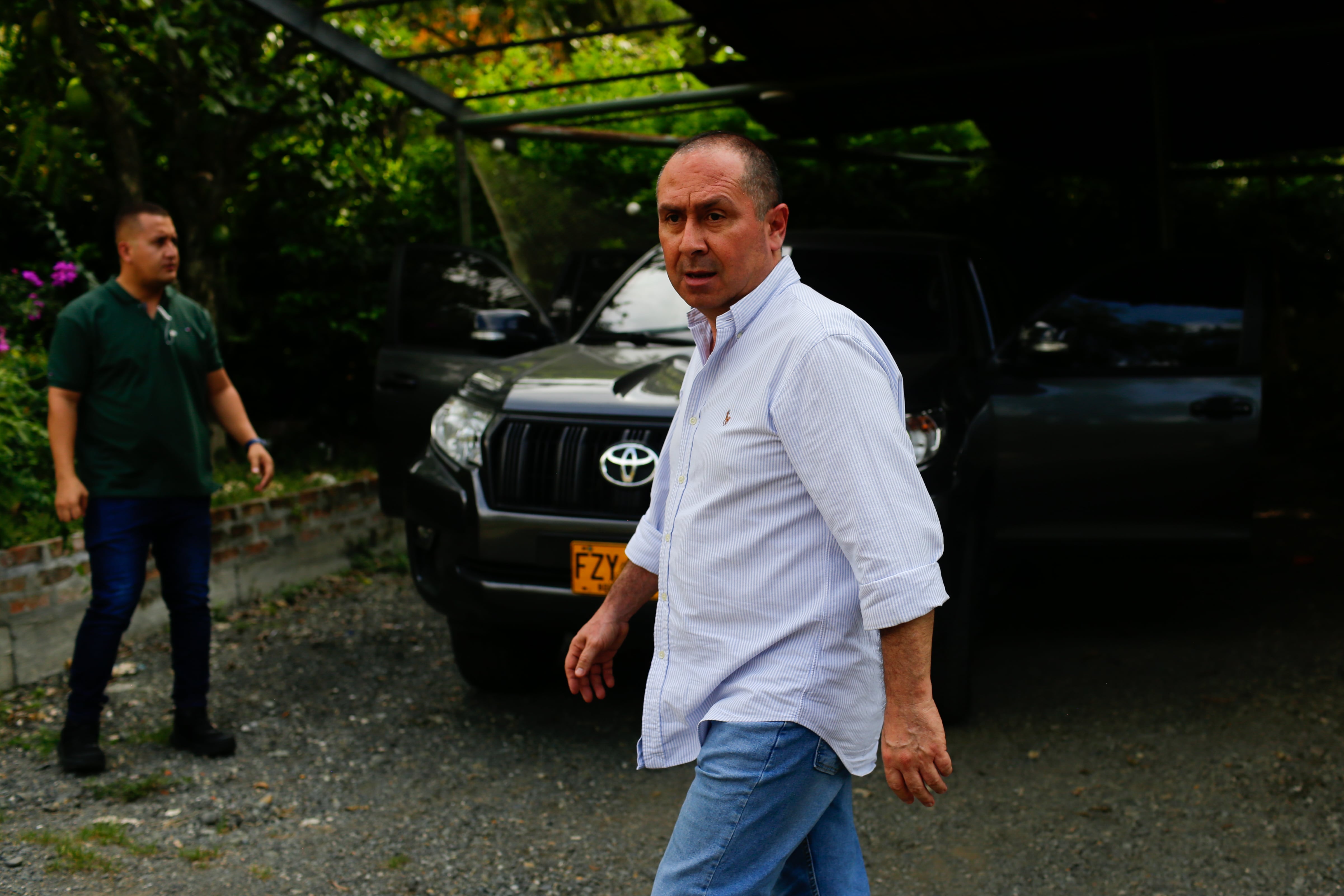 El alcalde de Tuluá, Gustavo Vélez, es uno de los políticos más custodiados y amenazados de Colombia. 