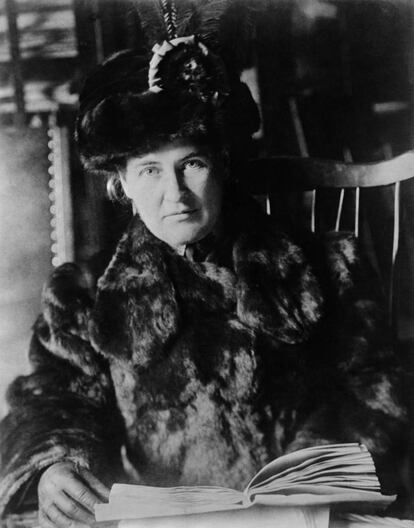 La escritora estadounidense Willa Cather.