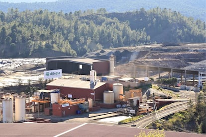 Vista del vertedero de Nerva,
en la provincia de Huelva,
donde gestiona residuos
industriales la compañía DSM.