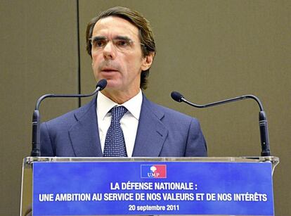 El expresidente del Gobierno José María Aznar en un coloquio en París