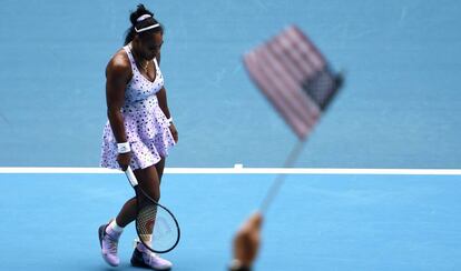 Serena Williams, tras perder un punto contra Wang en la Rod Laver Arena de Melbourne.