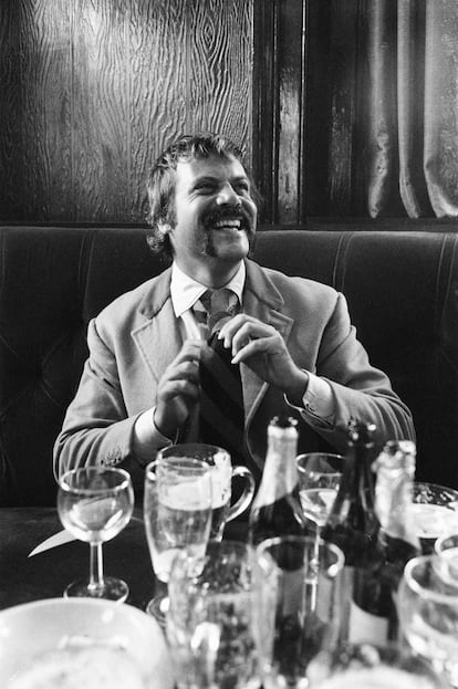 Oliver Reed, circa 1972. 