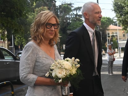 Nicoletta Mantovani y Alberto Tinarelli en su boda en la iglesia de San Antonio de Padua, en Bolonia.