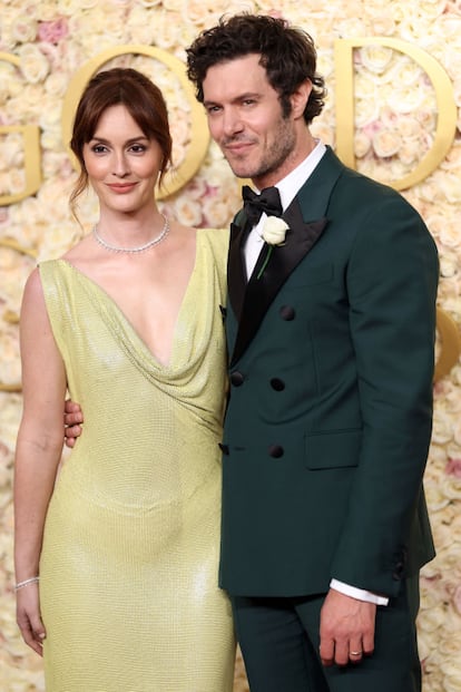 Una de las parejas aparentemente más estables del star system contemporáneo, Leighton Meester y Adam Brody, quisieron posar juntos. Ella iba con un vestido desnudo de color lima con escote balcón drapeado. Él con un esmoquin verde con solapas y botones de raso.  