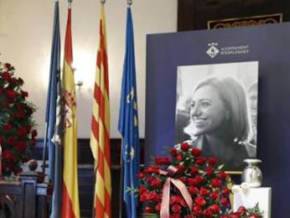 Las cenizas de Chacón, en el Ayuntamiento de Esplugues.