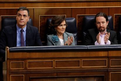 Pedro Sánchez, Carmen Calvo y Pablo Iglesias.