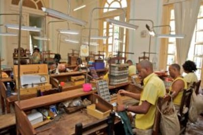 Fábrica El Laguito, en La Habana, donde se elaboran los Cohibas.