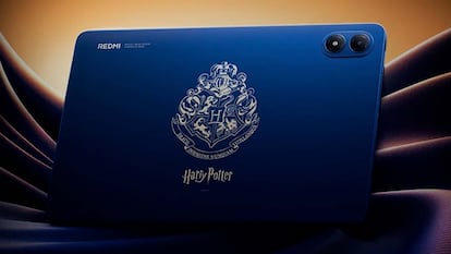 Logo en la trasera del Redmi Pad 2 Pro Harry Potter Edition
