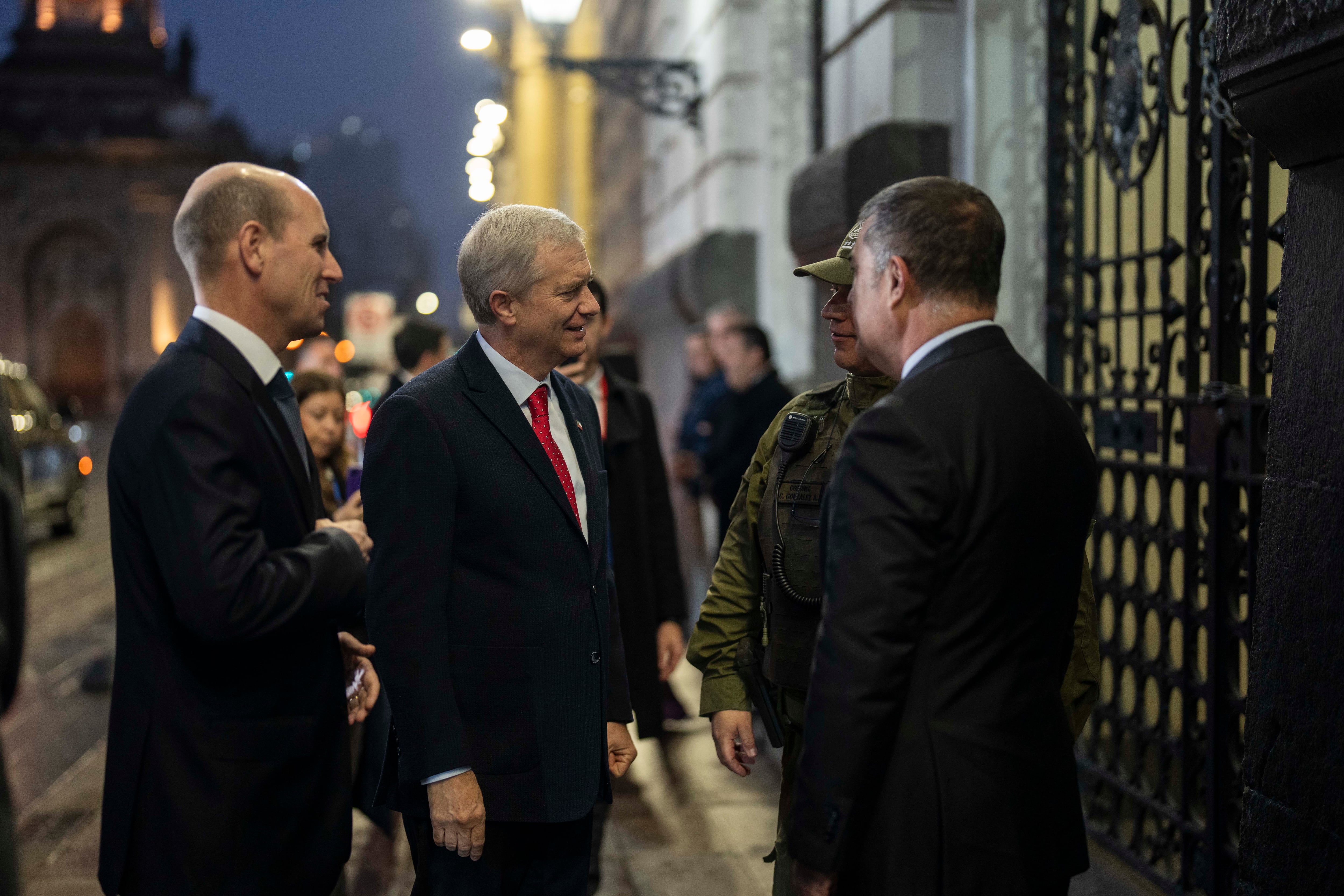Kast propone un nuevo estado de excepción para amenazas graves a la seguridad pública con fuertes restricciones