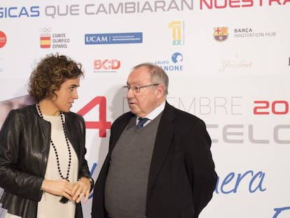 La ministra de Sanidad, Dolors Montserrat, y el presidente de Freixenet y de la Fundación Incyde, José Luis Bonet.