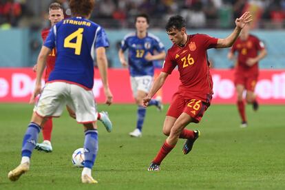 Pedri, durante el partido del jueves contra Japón en Doha.