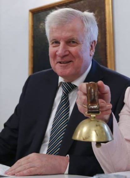 El líder de la CSU Horst Seehofer, durante la reunión de su partido en Seeon.