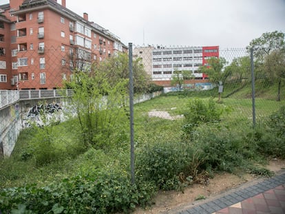 El solar de 3.500 metros cuadrados que el Ayuntamiento de Madrid ha donado a la Comunidad del Cordero para un monasterio.