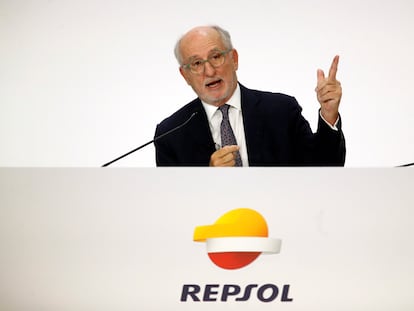 El presidente de Repsol, Antonio Brufau,  durante la junta de accionistas 2023.