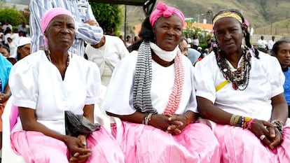 El trío de afroecuatorianas Las Tres Marías, integrado por las hermanas Pavón.