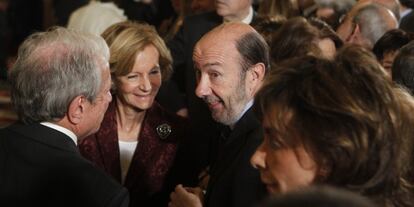 Alfredo P&eacute;rez Rubalcaba junto a Elena Salgado en el Congreso. 