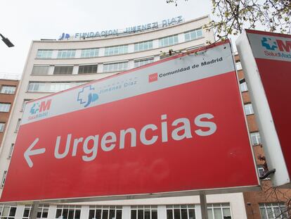 Cartel indicativo de Urgencias perteneciente al Hospital Universitario Fundación Jiménez Díaz.