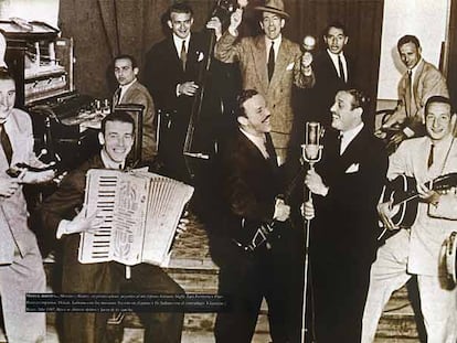 Los jugadores de River celebran el título de 1947 en el cabaret Marabú