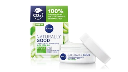 El envase de la crema facial hidratante Naturally Good de Nivea es totalmente reciclable.