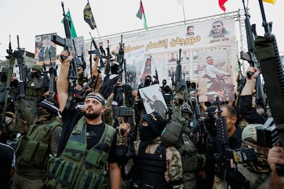 Palestinian militants take part in a ceremony in Jenin camp, in the Israeli-occupied West Bank August 18, 2023.