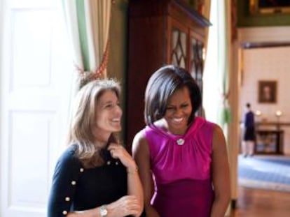 La embajadora de EE UU en Jap&oacute;n, Caroline Kennedy, y Michelle Obama.