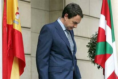 El presidente del Gobierno, José Luis Rodríguez Zapatero, en el palacio de la Moncloa.