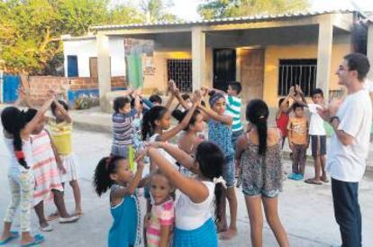 Iñigo Viton, biólogo por la Autónoma pospuso su máster un año para colaborar en este proyecto en Barranquilla (Colombia)