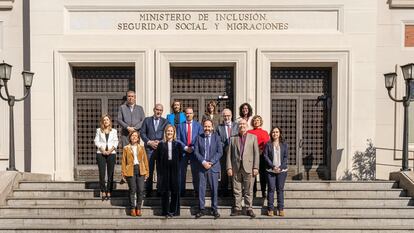 Miembros de la comisión de seguimiento del fondo de pensiones de empleo de promoción pública.