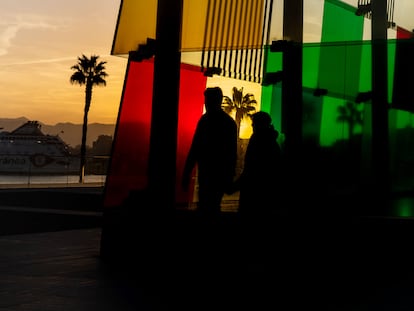 Un atardecer en Málaga junto al Centro Pompidou.