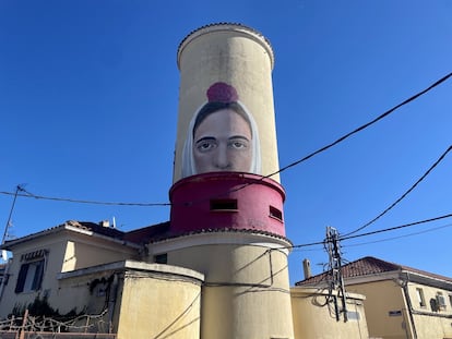 El mural de 'La Chulapa' que el artista Rodríguez-Gerada realizó en el barrio de San Isidro.