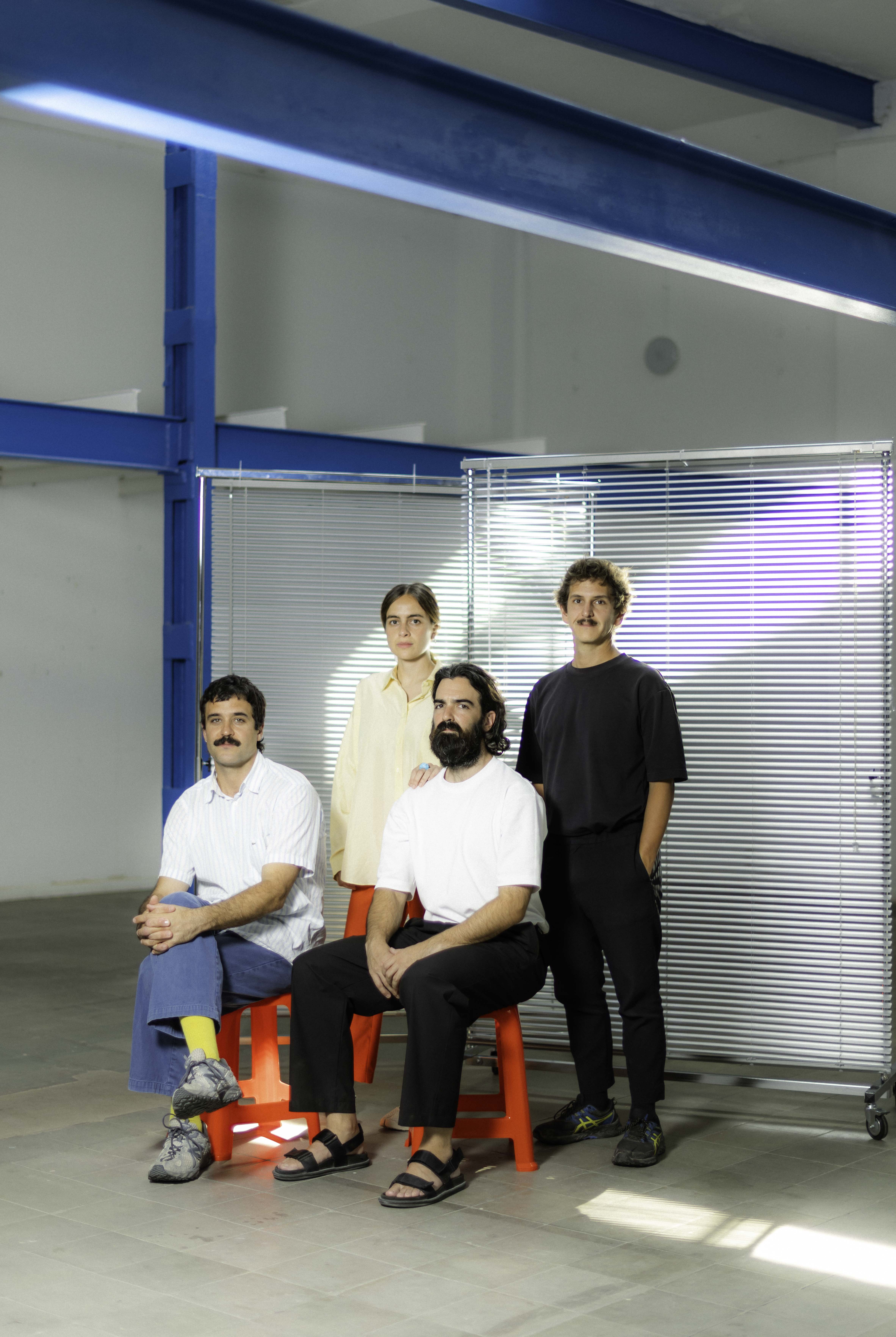 Elena Fuertes, Ramón Martínez, Álvaro Molins y Jorge Sobejano en el espacio de su estudio en Carabanchel

