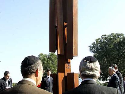 Escultura a las vícitmas del holocausto