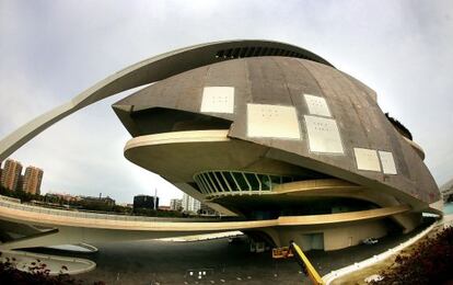 El Palau de les Arts sin 'trencadís'.
