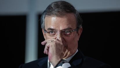 Marcelo Ebrard Casaubón durante una conferencia de prensa.