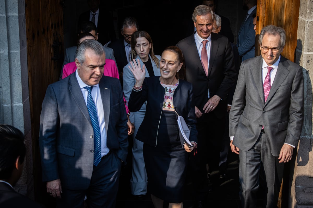 Sheinbaum has high approval ratings, but her government's troubles are starting to take a toll